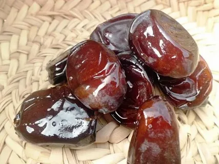 قیمت رطب عسلی 800 گرمی مروارید سیاه با فروش عمده